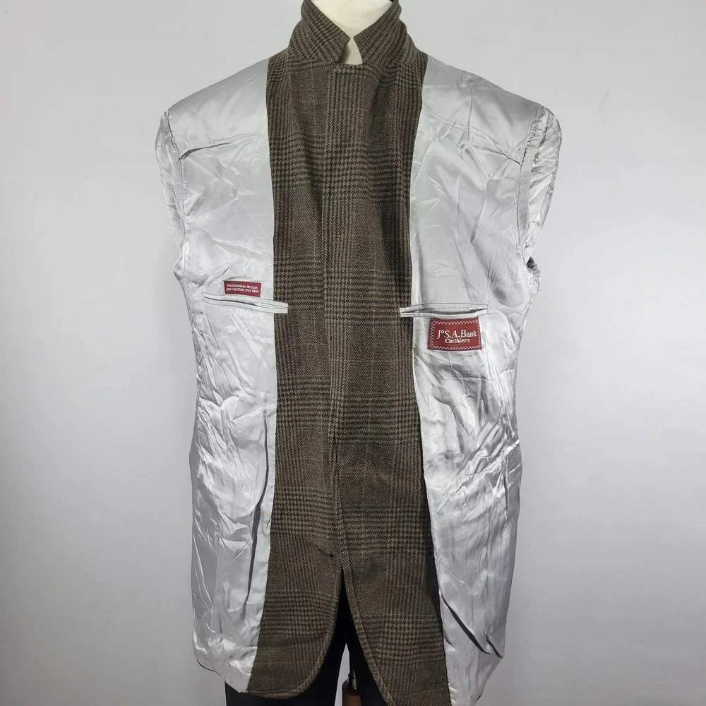 VTG JOS A BANK Men's Sport Coat Blazer Two Button Brown Plaid Wool Size 46R‎